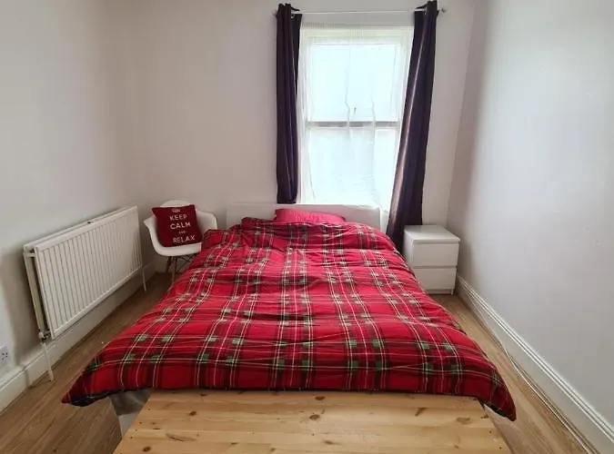 1St Floor Flat, 31 Lena Street, Easton, Bristol, Bs5 6Db. Avon, Uk